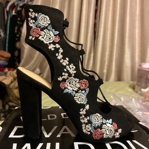 Wild diva heels